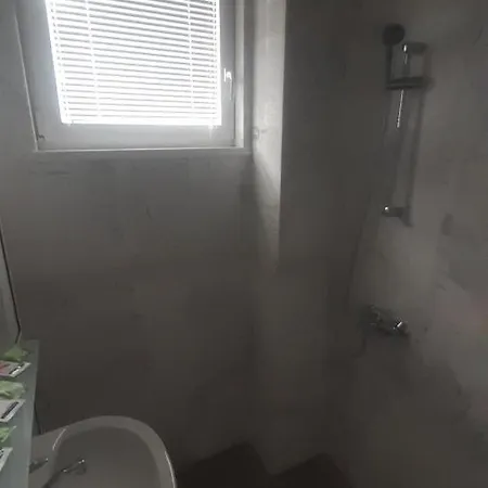 ая アパート Vratsa